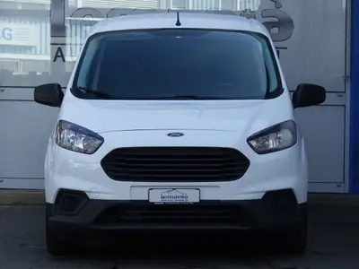 Ford Transit Courier Van 1.0 EcoBoost — Utilitaire compact, faible consommation et fiable — rear view