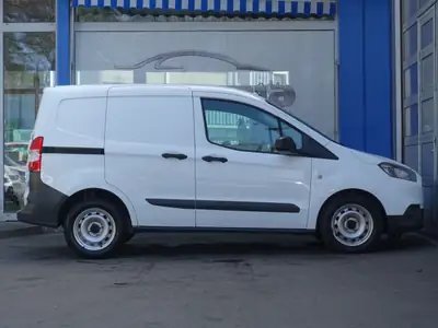 Ford Transit Courier Van 1.0 EcoBoost — Utilitaire compact, faible consommation et fiable — Thumbnail 8