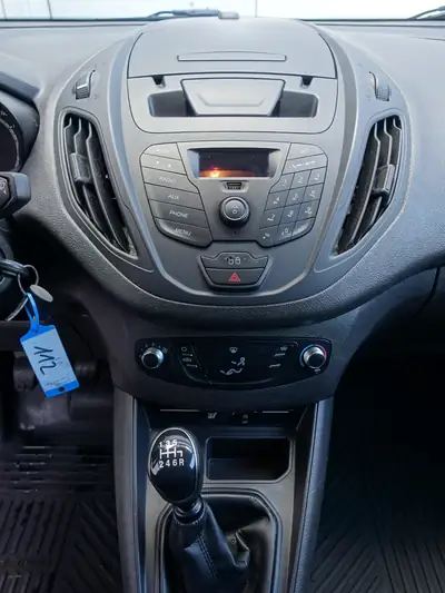 Ford Transit Courier Van 1.0 EcoBoost — Utilitaire compact, faible consommation et fiable — Thumbnail 12