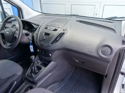 Ford Transit Courier Van 1.0 EcoBoost — Utilitaire compact, faible consommation et fiable — Thumbnail 13