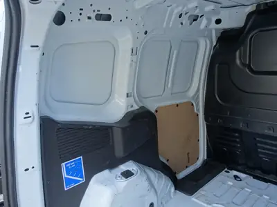 Ford Transit Courier Van 1.0 EcoBoost — Utilitaire compact, faible consommation et fiable — Thumbnail 17
