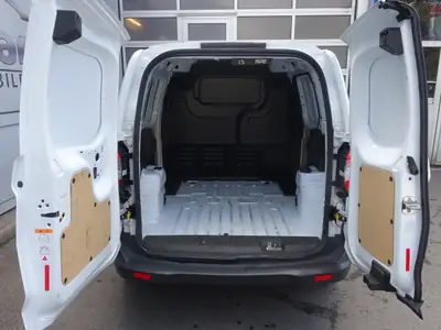 Ford Transit Courier Van 1.0 EcoBoost — Utilitaire compact, faible consommation et fiable — Thumbnail 16