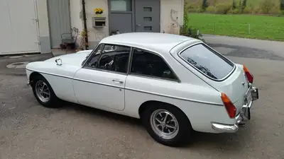 MG MGB GT 1973 — Coupé britannique classique, moteur 1.8L, histoire garantie — cruscotto