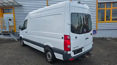 VW Crafter 35 2.5 BlueTDI 136 PS — Utilitaire fiable, 34'000 km seulement — Heckansicht