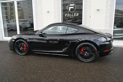 Porsche 718 Cayman GTS 4.0 — 400 ch purs, moteur atmosphérique légendaire — dashboard
