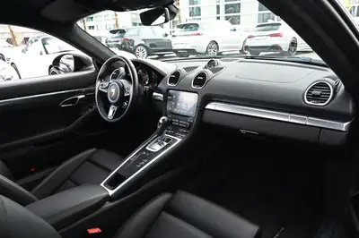 Porsche 718 Cayman GTS 4.0 — 400 ch purs, moteur atmosphérique légendaire — Thumbnail 12