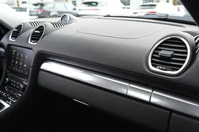 Porsche 718 Cayman GTS 4.0 — 400 ch purs, moteur atmosphérique légendaire — Thumbnail 14