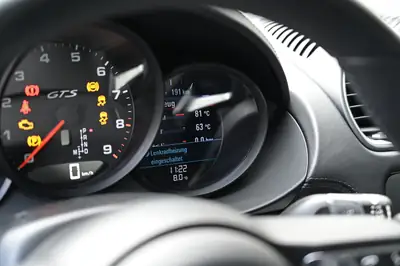 Porsche 718 Cayman GTS 4.0 — 400 ch purs, moteur atmosphérique légendaire — Thumbnail 17