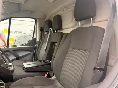 Ford Transit Custom Van 290 L1H1 — Utilitaire diesel automatique, moteur à réviser — detail
