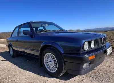 BMW 318iS 1991 — Coupé sportif classique, 2 portes authentique — vista esterna