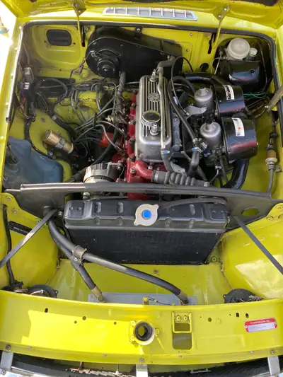MG MGB Cabriolet 1974 — Classique britannique jaune, moteur 1800 cc authentique — Miniatura 8
