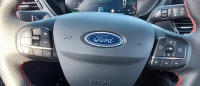 Ford Kuga 2.5 FHEV ST-Line X 4WD — SUV hybride essence, seulement 16'000 km — Thumbnail 15