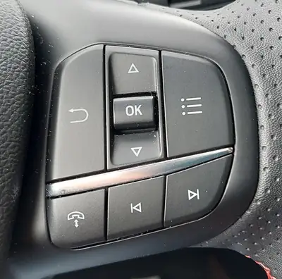 Ford Kuga 2.5 FHEV ST-Line X 4WD — SUV hybride essence, seulement 16'000 km — Thumbnail 16