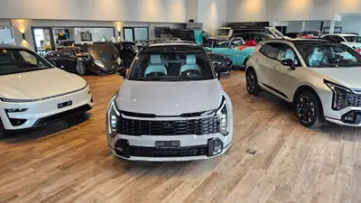Kia Sportage 1.6T-GDi PHEV GT-Line 4x4 — Hybride rechargeable performant, ultra-faible kilométrage — interior