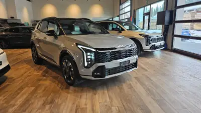 Kia Sportage 1.6T-GDi PHEV GT-Line 4x4 — Hybride rechargeable performant, ultra-faible kilométrage — dashboard
