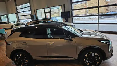 Kia Sportage 1.6T-GDi PHEV GT-Line 4x4 — Hybride rechargeable performant, ultra-faible kilométrage — Thumbnail 8