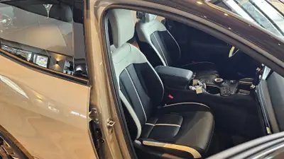 Kia Sportage 1.6T-GDi PHEV GT-Line 4x4 — Hybride rechargeable performant, ultra-faible kilométrage — Thumbnail 19