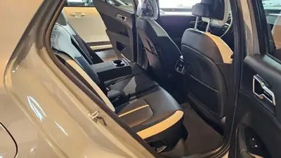 Kia Sportage 1.6T-GDi PHEV GT-Line 4x4 — Hybride rechargeable performant, ultra-faible kilométrage — Thumbnail 20