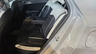 Kia Sportage 1.6T-GDi PHEV GT-Line 4x4 — Hybride rechargeable performant, ultra-faible kilométrage — Thumbnail 22
