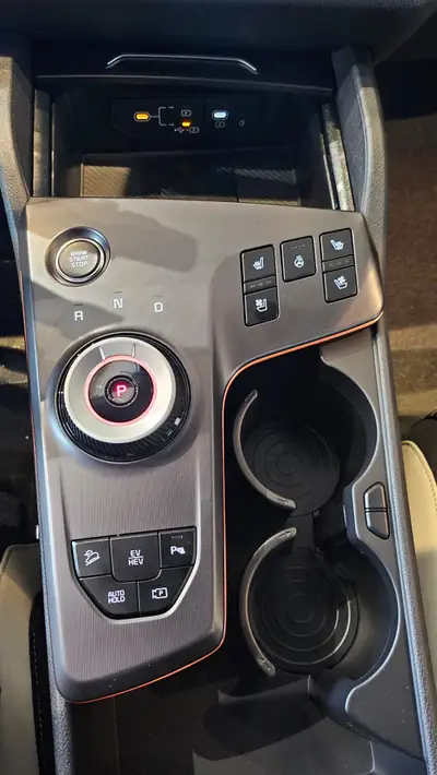 Kia Sportage 1.6T-GDi PHEV GT-Line 4x4 — Hybride rechargeable performant, ultra-faible kilométrage — Thumbnail 28