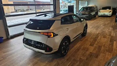 Kia Sportage 1.6T-GDi PHEV GT-Line 4x4 — SUV rechargeable 2026, 20 km seulement — Thumbnail 10