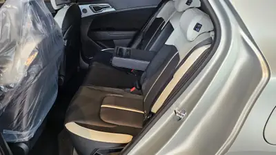 Kia Sportage 1.6T-GDi PHEV GT-Line 4x4 — SUV rechargeable 2026, 20 km seulement — Thumbnail 23