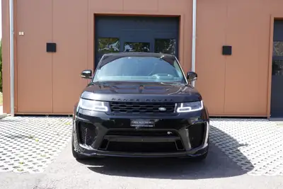 Range Rover Sport SVR 575 ch — V8 Surcompressé, Toit Ouvrant & Roues 22 pouces — Seitenansicht