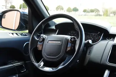 Range Rover Sport SVR 575 ch — V8 Surcompressé, Toit Ouvrant & Roues 22 pouces — Miniatur 11