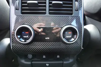 Range Rover Sport SVR 575 ch — V8 Surcompressé, Toit Ouvrant & Roues 22 pouces — Miniatur 20
