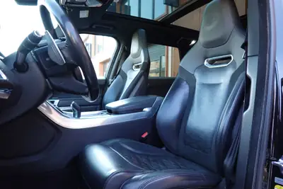 Range Rover Sport SVR 575 ch — V8 Surcompressé, Toit Ouvrant & Roues 22 pouces — Miniatur 29