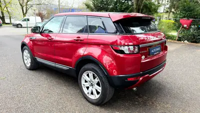 Range Rover Evoque 2.2 TD4 Dynamic — SUV compact premium, diesel économe et sûr — Innenraum
