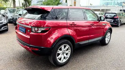 Range Rover Evoque 2.2 TD4 Dynamic — SUV compact premium, diesel économe et sûr — Detail