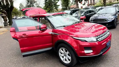Range Rover Evoque 2.2 TD4 Dynamic — SUV compact premium, diesel économe et sûr — Miniatur 13
