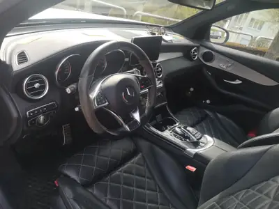 Mercedes-Benz GLC 43 AMG 4Matic — Performance et élégance, équipement complet — Miniatur 8