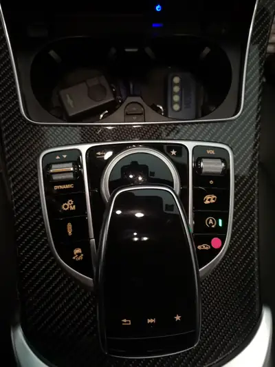 Mercedes-Benz GLC 43 AMG 4Matic — Performance et élégance, équipement complet — Miniatur 12