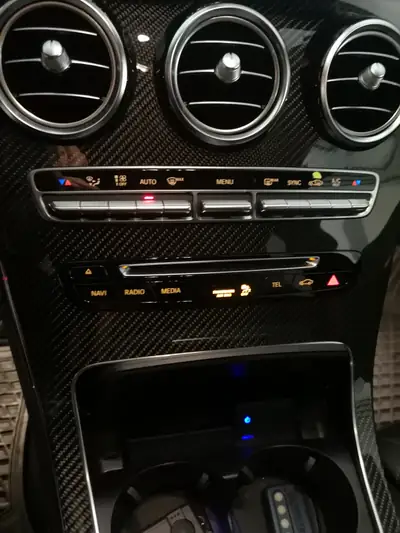 Mercedes-Benz GLC 43 AMG 4Matic — Performance et élégance, équipement complet — Miniatur 11