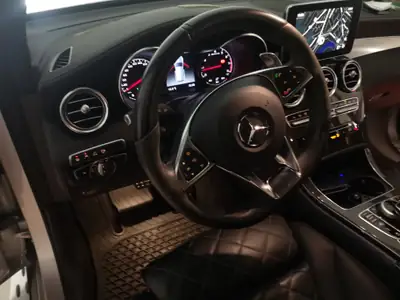 Mercedes-Benz GLC 43 AMG 4Matic — Performance et élégance, équipement complet — Miniatur 13