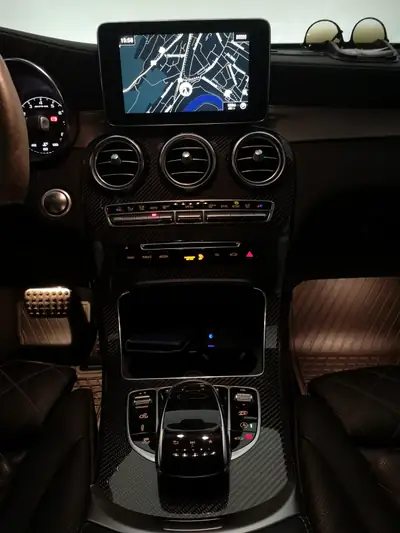 Mercedes-Benz GLC 43 AMG 4Matic — Performance et élégance, équipement complet — Miniatur 14