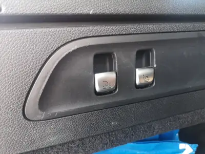 Mercedes-Benz GLC 43 AMG 4Matic — Performance et élégance, équipement complet — Miniatur 15