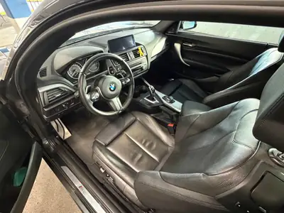 BMW M235i — Coupé sportif haute performance, état impeccable et légèrement abaissé — Miniature 10