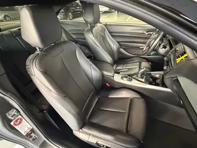 BMW M235i — Coupé sportif haute performance, état impeccable et légèrement abaissé — Miniature 13
