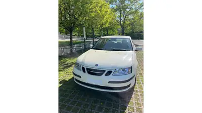 SAAB 9-3 2.0T Linear — Berline élégante des années 2000, moteur turbo performant — cruscotto
