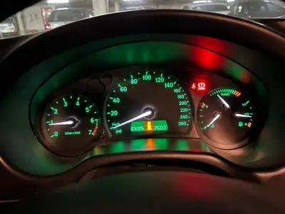 SAAB 9-3 2.0T Linear — Berline élégante des années 2000, moteur turbo performant — Miniatura 9