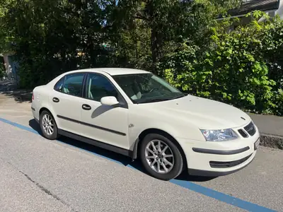 SAAB 9-3 2.0T Linear — Berline élégante des années 2000, moteur turbo performant — Miniatura 8