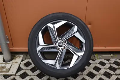 Hyundai Tucson 1.6 TGDI HEV Amplia 4WD — SUV hybride essence, 8 roues, seulement 138 500 km — Miniatura 26