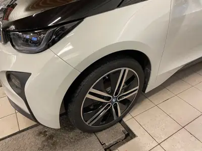 BMW i3s (94Ah) Range Extender — Électrique avec moteur thermique de secours, design urbain primé — dashboard