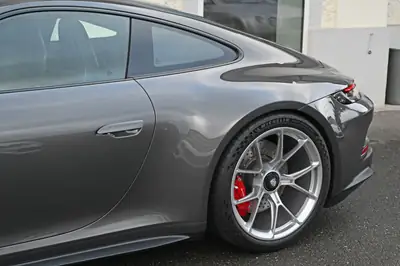Porsche 911 GT3 Touring PDK — Sportive légendaire, 19 500 km seulement — Thumbnail 8