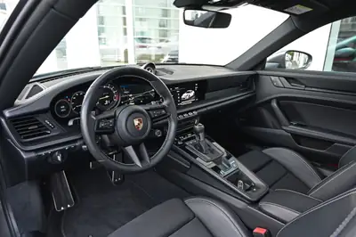 Porsche 911 GT3 Touring PDK — Sportive légendaire, 19 500 km seulement — Thumbnail 14