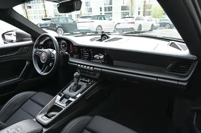 Porsche 911 GT3 Touring PDK — Sportive légendaire, 19 500 km seulement — Thumbnail 25