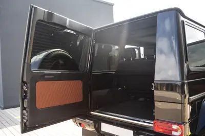 Mercedes-Benz G 500 — Le SUV légendaire avec 421 ch, toit panoramique et technologie premium — Heckansicht
